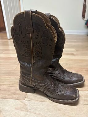 Brown Leather Ariat Cowboy Boots